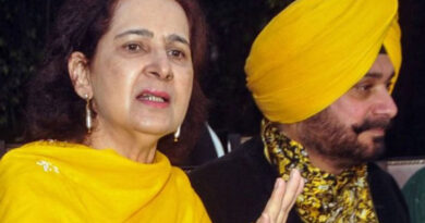 నవజోత్ కౌర్ సిద్ధూపై కాంగ్రెస్ వేటు