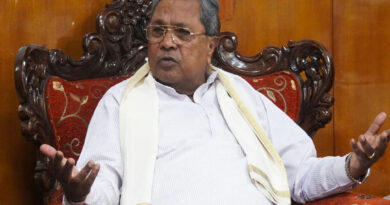 సీఎం సిద్ధరామయ్యకు సుప్రీంకోర్టు నోటీసులు