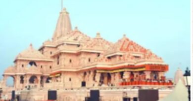 రూ.2 లక్షలు, స్మార్ట్‌ఫోన్.. సిట్ విచారణ