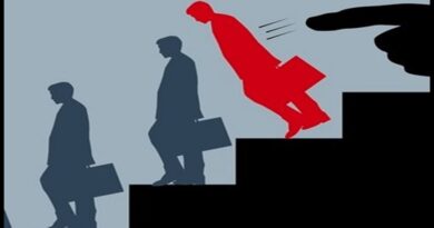 అమెరికాలో భారీ లేఆఫ్‌లు :నెలలో 1.53 లక్షల ఉద్యోగాలు మాయం