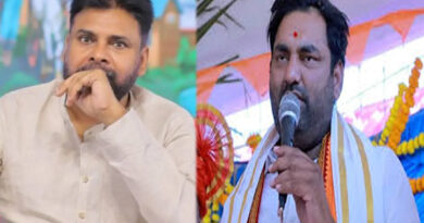 పవన్ కళ్యాణ్ క్షమాపణలు చెప్పాల్సిందే