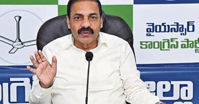 ఓటుకు నోటు భయంతోనే ప్రాజెక్టుల తాకట్టు!