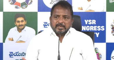 రాష్ట్రంలో వ్యవసాయ శాఖా మంత్రి ఉన్నారా?