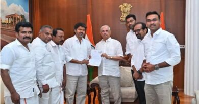 మరో..‘సారీ’..! తమిళ రాజకీయాల్లో హైడ్రామా !