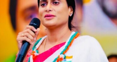 తల్లికి వందనంపై షర్మిల విమర్శలు
